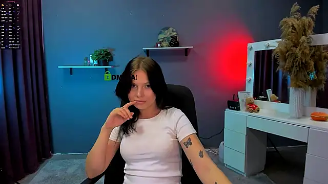 Snapshot of renata_sweety chatting on September 2025 01:02:01 PM renata sweety online show from September 2025 01:02:01 PM