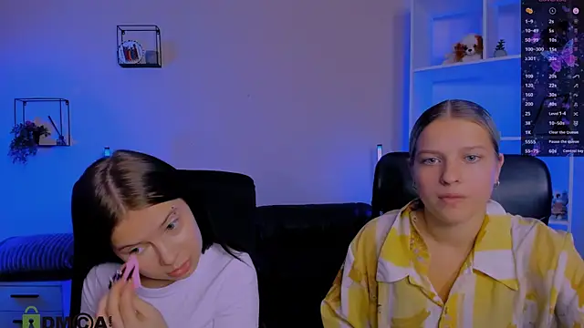 Snapshot of renata_sweety chatting on November 2025 08:36:02 PM renata sweety online show from November 2025 08:36:02 PM