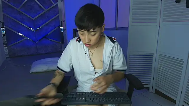 Snapshot of Eryx_Eriscor chatting on October 2025 02:54:01 PM Eryx Eriscor online show from October 2025 02:54:01 PM