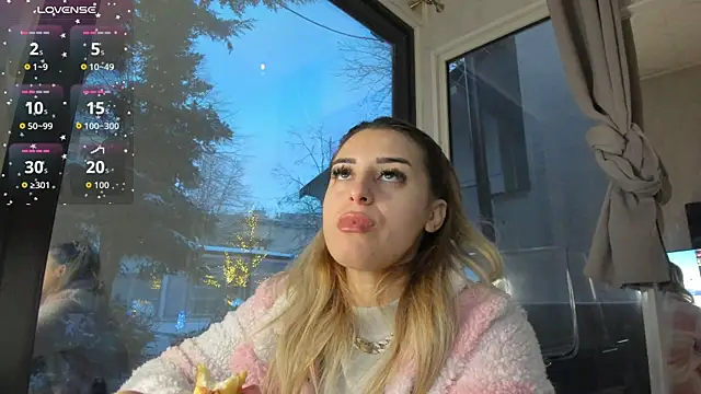 Ella Vee online show from January 2026 05:43:01 AM