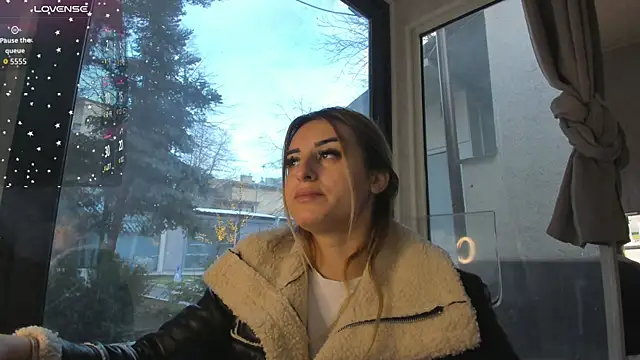 Ella Vee online show from January 2026 06:48:01 AM