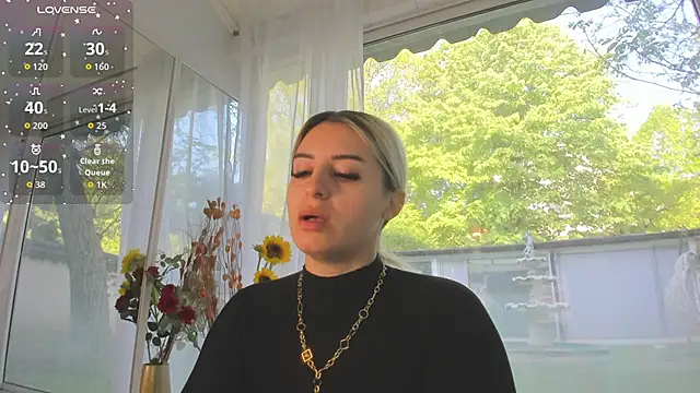 Ella Vee online show from April 2026 05:45:01 AM