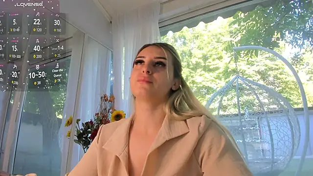 Ella Vee online show from June 2026 05:53:02 AM