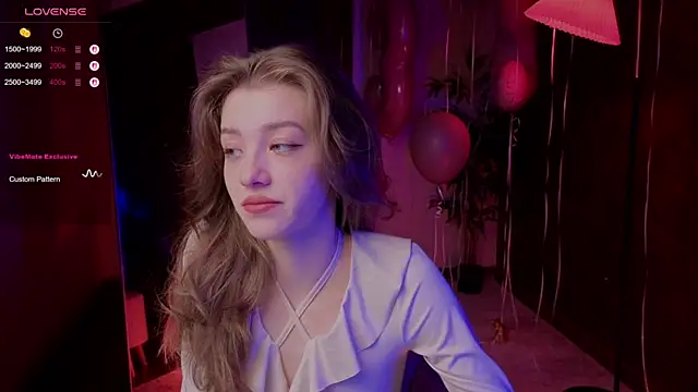 Snapshot of AstraMist chatting on October 2025 05:41:02 AM AstraMist online show from October 2025 05:41:02 AM