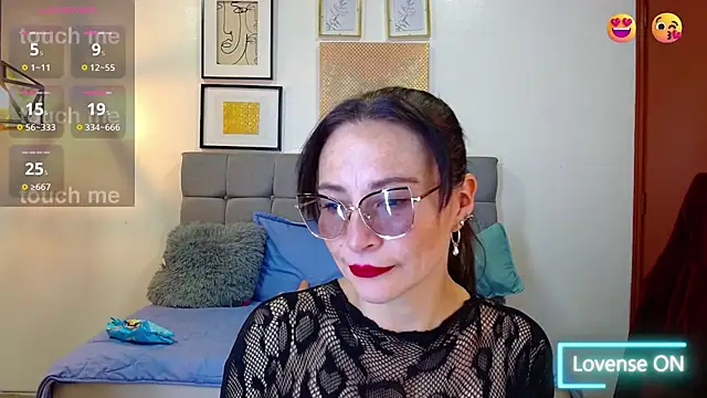  naomi s online show from April 2026 01:27:02 PM