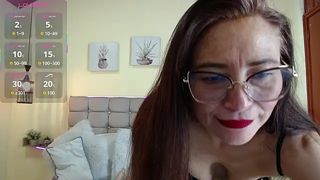  naomi s online show from June 2026 01:34:01 PM