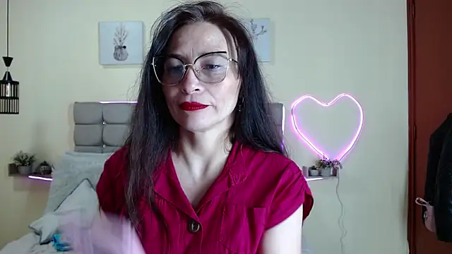  naomi s online show from June 2026 01:42:02 PM