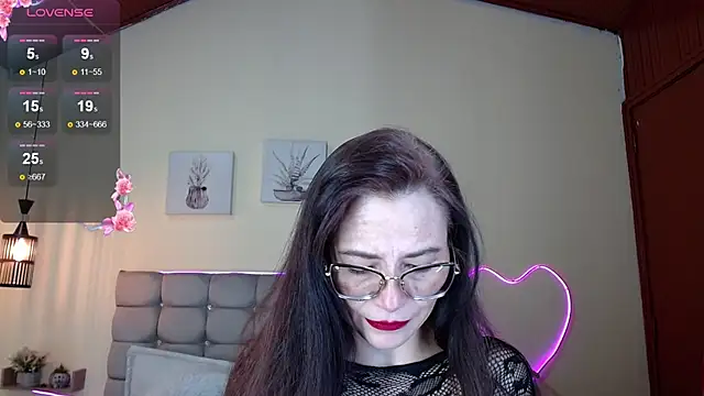  naomi s online show from June 2026 01:31:01 PM