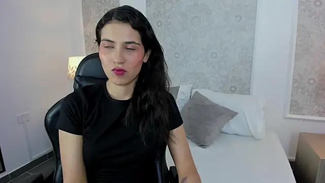 desireee  online show from May 2026 07:19:02 PM