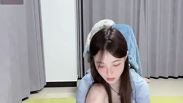 nuonuo321 online show from October 2025 11:49:02 AM