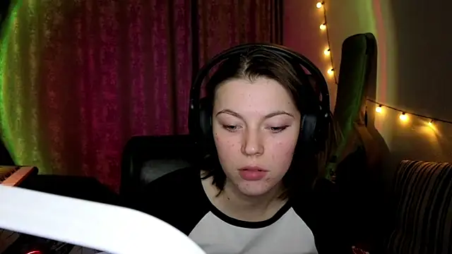 CutieAnny online show from March 2026 08:15:02 PM