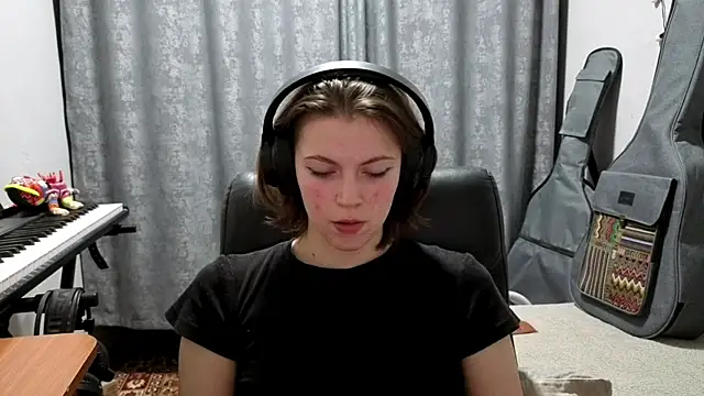 CutieAnny online show from May 2026 09:09:01 PM