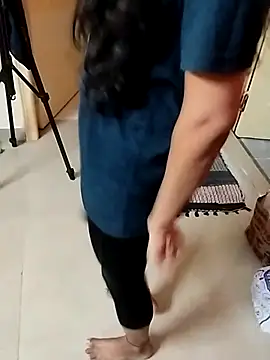 hot spicey online show from April 2026 12:04:01 PM