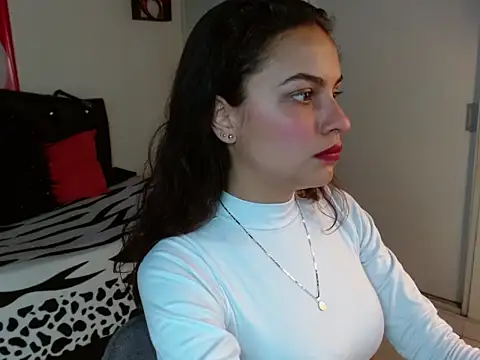 Snapshot of Skylovershot chatting on November 2025 02:43:02 PM Skylovershot online show from November 2025 02:43:02 PM