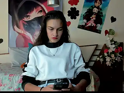 Skylovershot online show from March 2026 05:41:02 PM