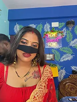 Snapshot of V-Hot-Sweti chatting on April 2026 06:12:02 PM V-Hot-Sweti online show from April 2026 06:12:02 PM