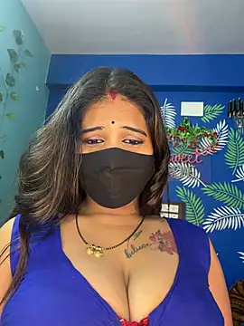 Snapshot of V-Hot-Sweti chatting on April 2026 05:54:01 AM V-Hot-Sweti online show from April 2026 05:54:01 AM