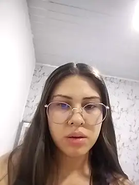 Snapshot of Layla_fontainex_x chatting on November 2025 03:56:02 PM Layla fontainex x online show from November 2025 03:56:02 PM