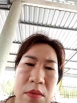 Snapshot of Huong_xxx chatting on September 2025 02:35:02 AM Huong xxx online show from September 2025 02:35:02 AM