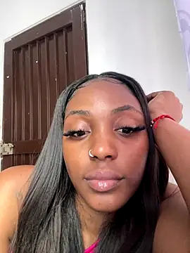 zaracollins01 online show from December 2025 10:15:02 PM