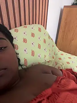 LunaSthena online show from January 2026 08:07:01 PM