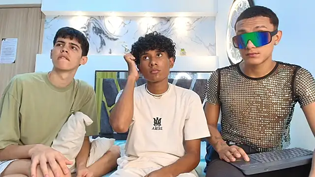 YOUNGS GUYS online show from September 2025 10:04:01 PM