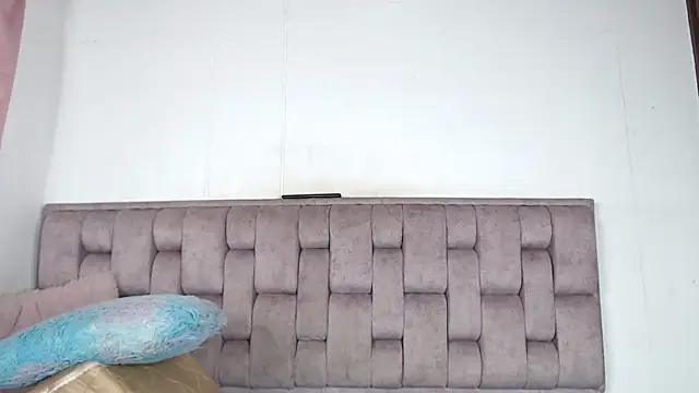 Alexa-Hunter online show from June 2026 10:43:02 PM