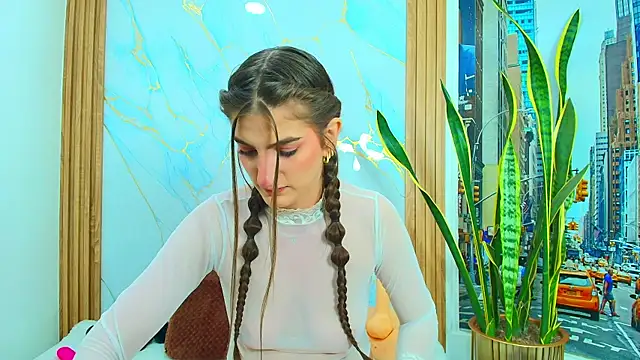 Dafne castro  online show from June 2026 07:35:02 PM