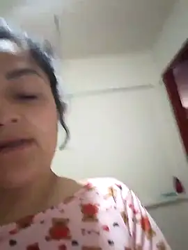 Snapshot of Thamiressssss chatting on September 2025 02:17:01 PM Thamiressssss online show from September 2025 02:17:01 PM