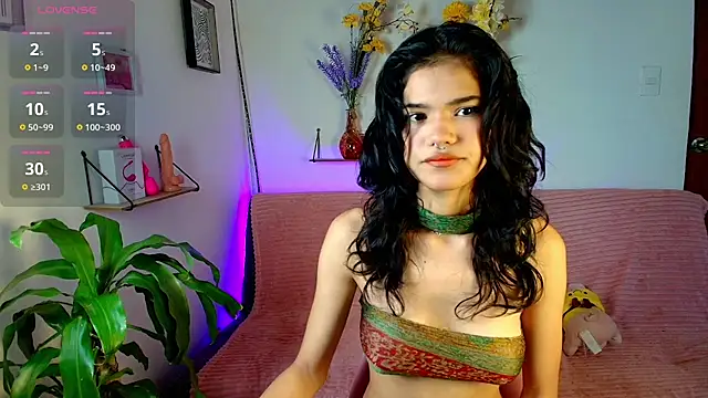 emycarver09 online show from October 2025 12:16:02 PM