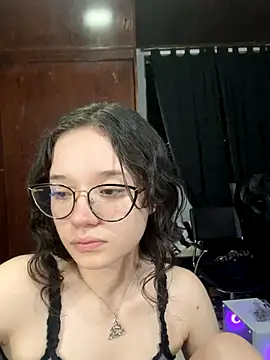 Snapshot of sukubo__ chatting on December 2025 04:19:01 AM sukubo online show from December 2025 04:19:01 AM