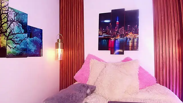 Snapshot of Emily_Vaughan chatting on September 2025 03:21:02 AM Emily Vaughan online show from September 2025 03:21:02 AM