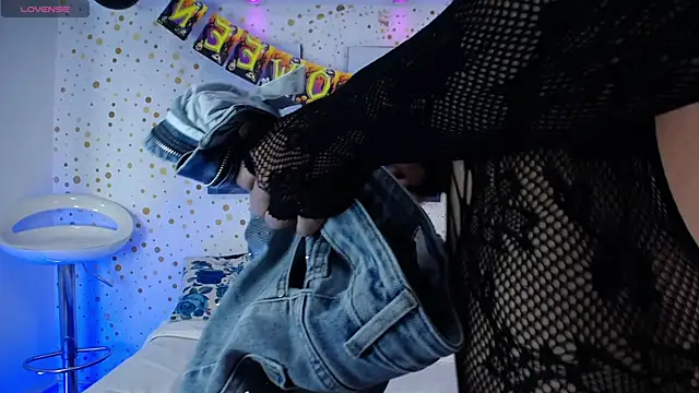 Snapshot of Emily_Vaughan chatting on October 2025 03:29:01 AM Emily Vaughan online show from October 2025 03:29:01 AM