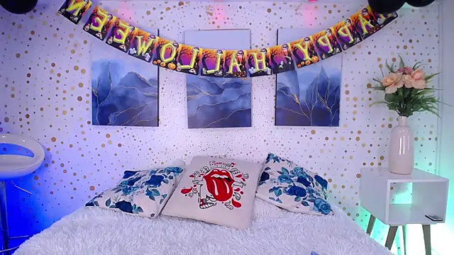 Snapshot of Emily_Vaughan chatting on October 2025 03:25:01 AM Emily Vaughan online show from October 2025 03:25:01 AM