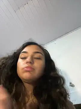 SereiaS online show from November 2025 03:50:02 AM