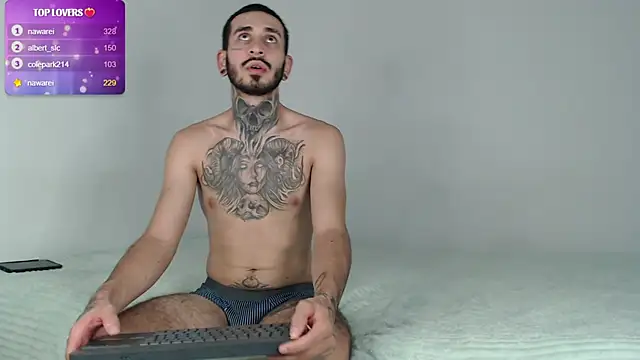 Snapshot of Tyler2y_luna chatting on September 2025 09:30:01 PM Tyler2y luna online show from September 2025 09:30:01 PM