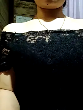 Snapshot of LucyyLy chatting on October 2025 11:42:02 AM LucyyLy online show from October 2025 11:42:02 AM