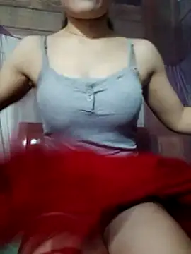 Snapshot of LucyyLy chatting on November 2025 11:37:02 PM LucyyLy online show from November 2025 11:37:02 PM