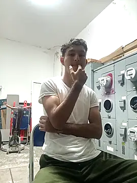 Snapshot of Babyalejandro_20 chatting on September 2025 07:33:02 AM Babyalejandro 20 online show from September 2025 07:33:02 AM