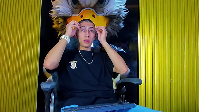 Snapshot of Dante_Brown1_ chatting on November 2025 10:31:01 PM Dante Brown1 online show from November 2025 10:31:01 PM