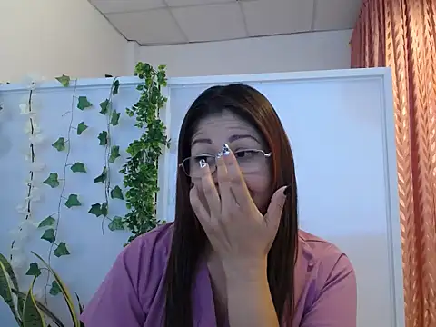 Manuela lara  online show from September 2025 03:55:01 PM