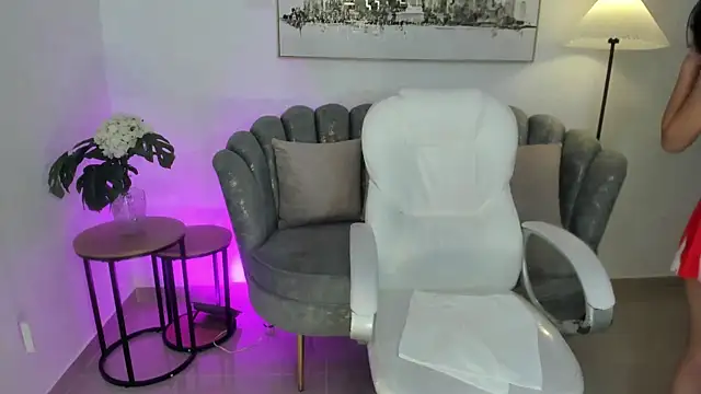 amara foxx online show from June 2026 06:54:02 PM