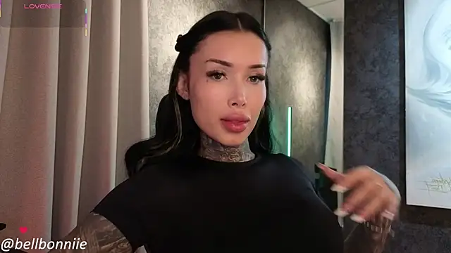 Snapshot of belllbonniie chatting on November 2025 05:58:02 PM belllbonniie online show from November 2025 05:58:02 PM