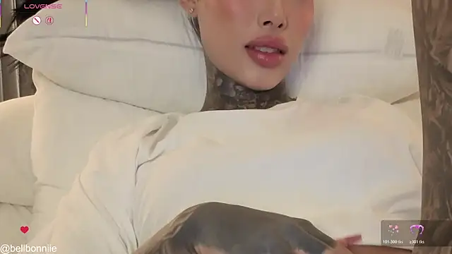 belllbonniie online show from April 2026 07:59:01 PM