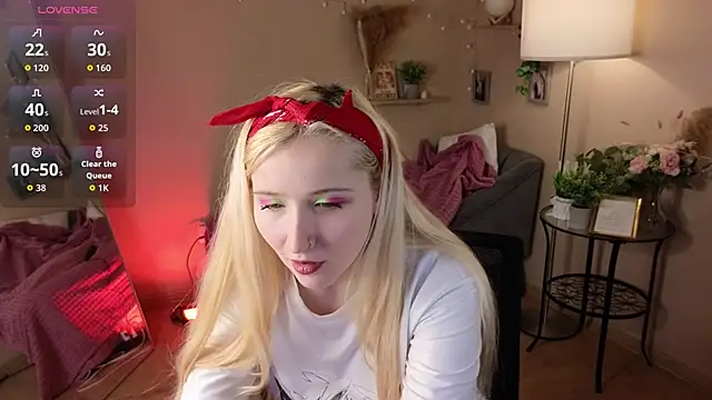 Milana Key online show from November 2025 10:03:02 PM