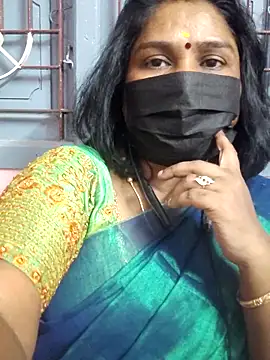 Snapshot of Tamil_Azhaghi25 chatting on June 2026 06:47:01 PM Tamil Azhaghi25 online show from June 2026 06:47:01 PM