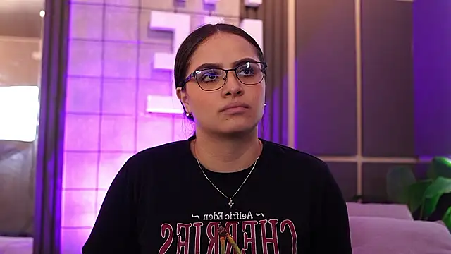 Tayler Kim online show from January 2026 06:35:01 PM