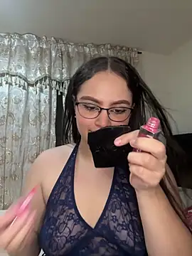 Tayler Kim online show from May 2026 07:52:02 PM