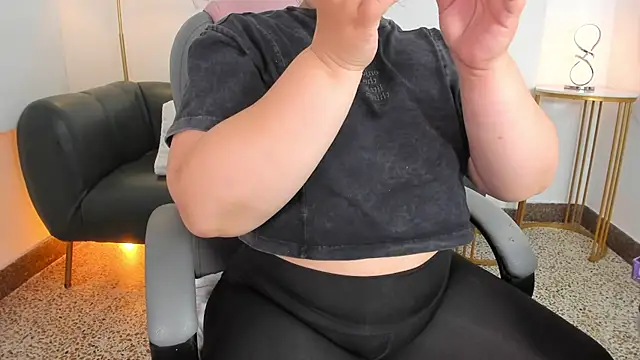 Miss Francheska online show from January 2026 12:08:02 PM