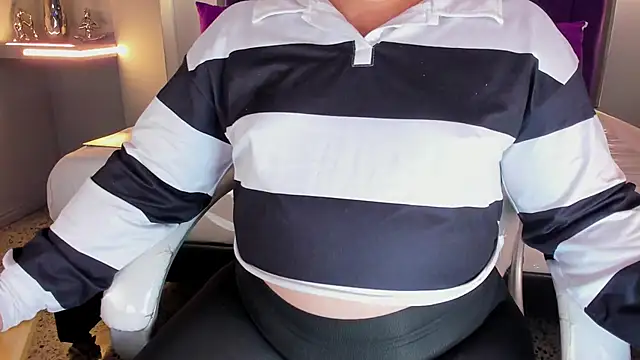 Miss Francheska online show from April 2026 11:58:02 AM